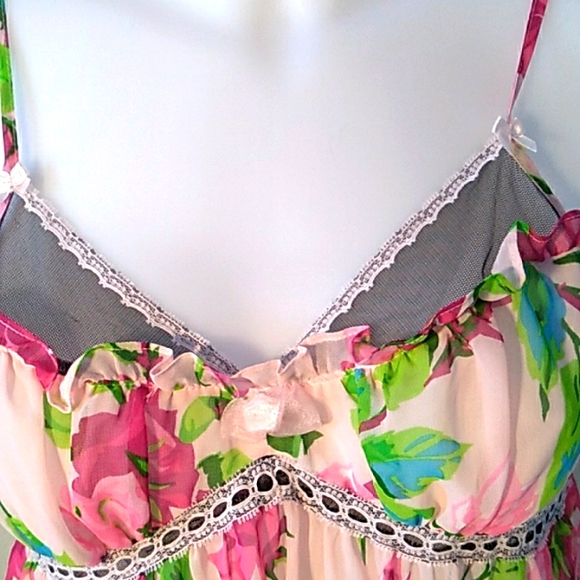 Pretty Floral Chemise Nightie Lingerie V Back, Ruffle Hem. SEXY! - Picture 4 of 13